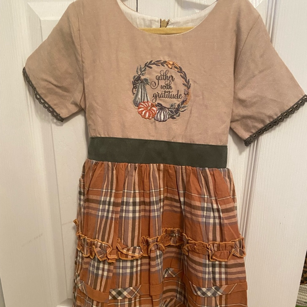 Evie’s closet thanksgiving gather with gratitude dress size 6